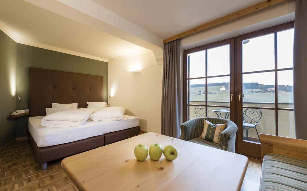 Hotel Alpenflora Castelrotto Exteriör bild